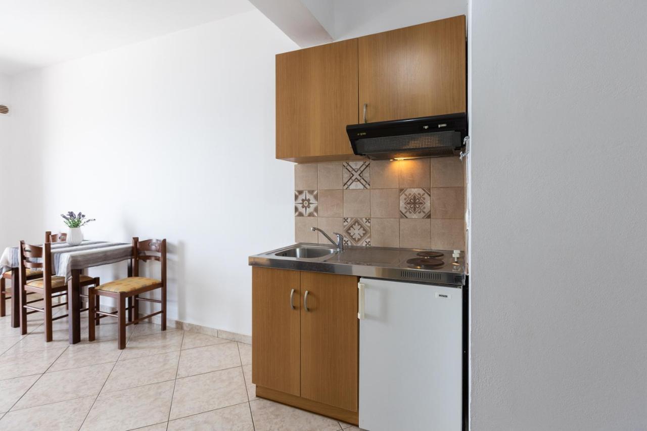 Fársa Alicia Studios المظهر الخارجي الصورة