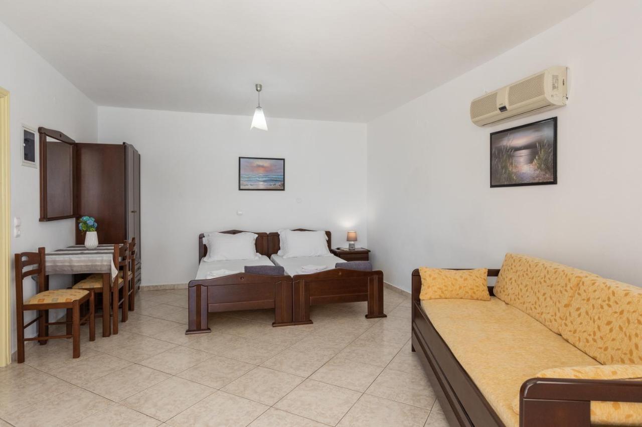Fársa Alicia Studios المظهر الخارجي الصورة