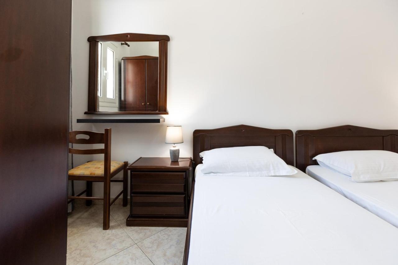 Fársa Alicia Studios المظهر الخارجي الصورة